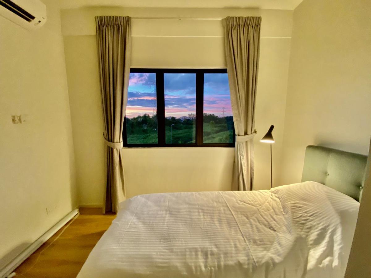Faizal Madhi Homestay Kuching Luaran gambar