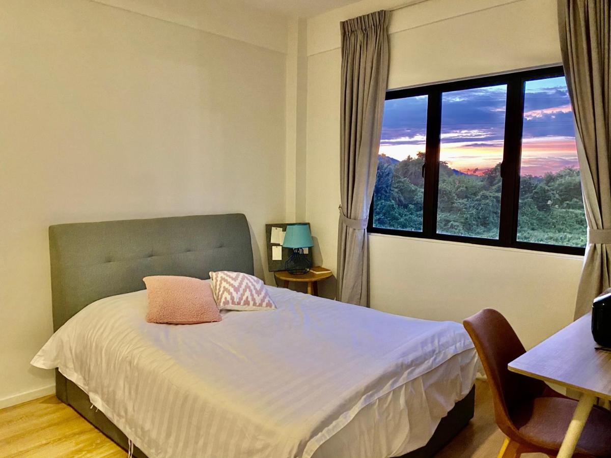Faizal Madhi Homestay Kuching Luaran gambar