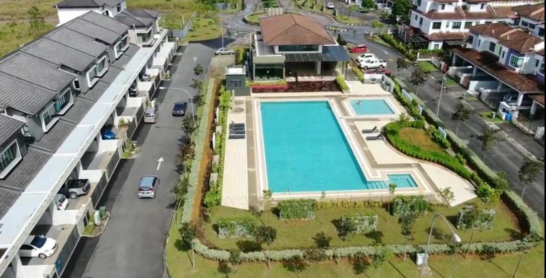 Faizal Madhi Homestay Kuching Luaran gambar
